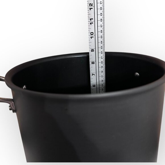 All Clad Non-Stick 8 Qt Stock Pot with Hard Anodized Aluminum - LID NOT INCLUDED - Picture 8 of 16